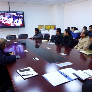 ������ι������ڣ� �V�I��˾�M���տ���һץ�������L�o�������}Ƭ