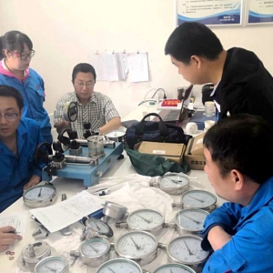 �������f��У�oС�� ֻ�¼�����