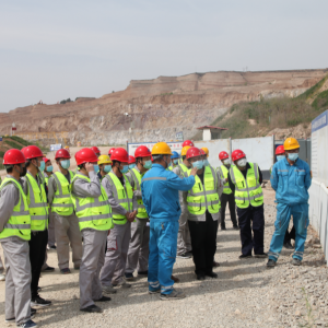 ��˾�M����ȫ�����ˆT���P�˽����^Ħ�W(xu��)��(x��)�p���A(y��)���C(j��)�ƽ��O(sh��)����