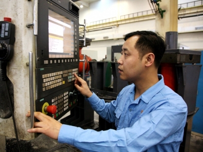 �ú���F2�������ұ��u�����ʡʾ���Ԅ�ģ�͹����˲ń�(chu��ng)�¹�����